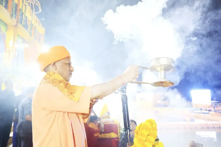 क्या अयोध्या दीपोत्सव 2025 मां सरयू की महाआरती की गूंज से नया इतिहास रचेगा?