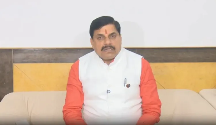 क्या 2 करोड़ 72 लाख रुपए के इनामी नक्सलियों ने किया सरेंडर: सीएम मोहन यादव?