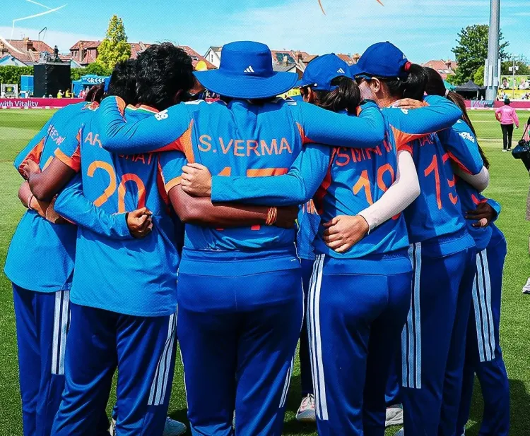England level Women's T20I series 1-1 as India collapse by 26 runs in Bristol