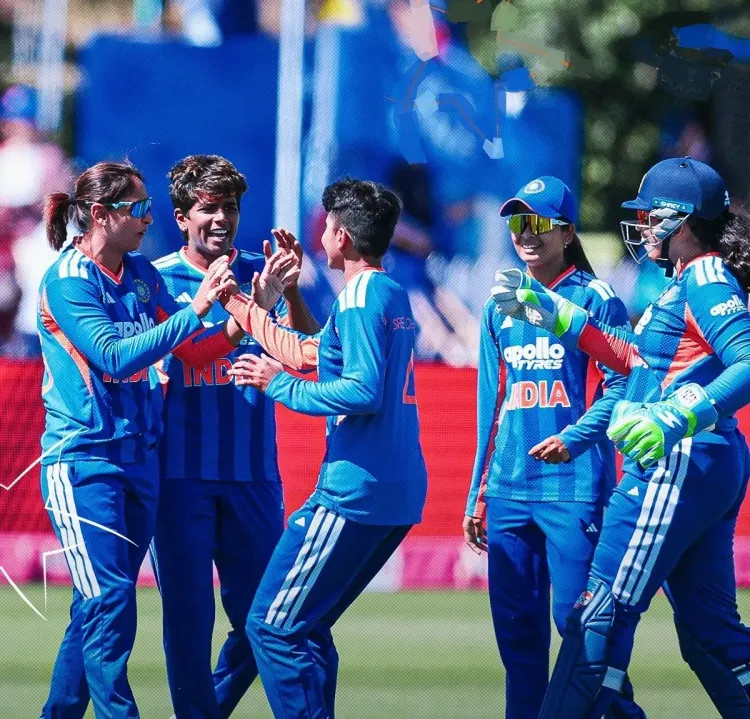 Freya Kemp's 39* off 13 balls fires England to 168/5 vs India in 2nd WT20I