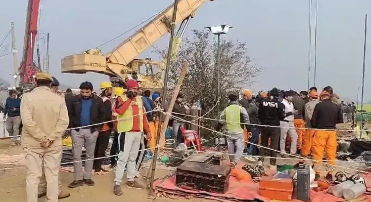 Mother of 3-Year-Old Trapped in Borewell Appeals for Urgent Rescue After 6 Days