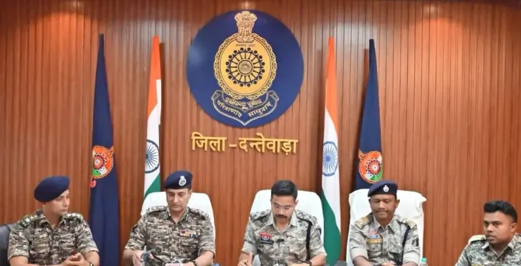 What prompted 63 Maoists to surrender in Dantewada under Chhattisgarh's 'Puna Margam' campaign?