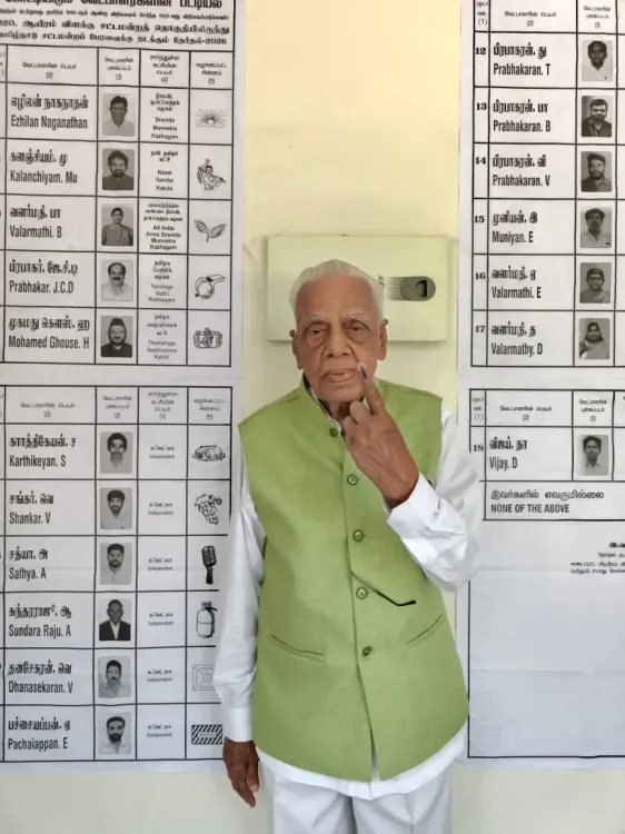 99 साल में मतदान: डॉ. एचवी हांडे की ऐतिहासिक वोटिंग पर पीएम मोदी बोले — युवाओं के लिए बड़ी प्रेरणा