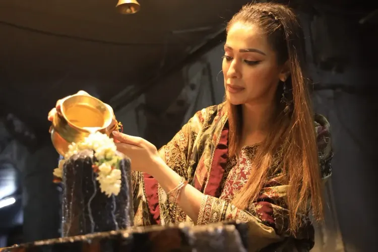 क्या अभिनेत्री राय लक्ष्मी ने शिवोहम शिव मंदिर में पूजा की?
