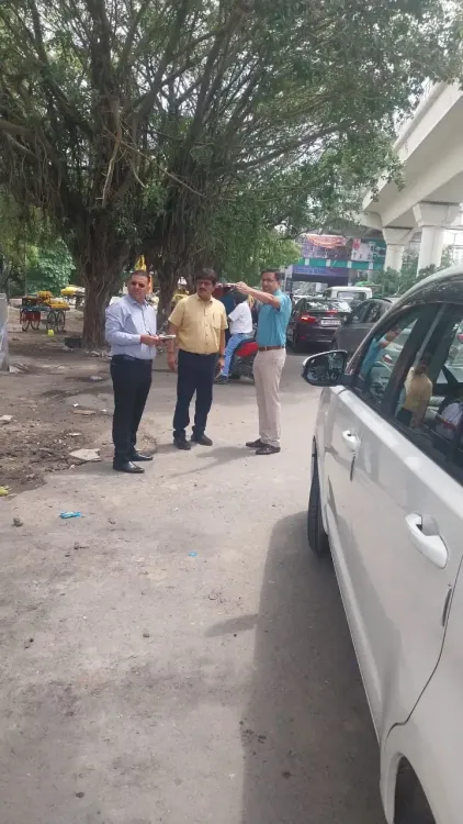 क्या नोएडा प्राधिकरण ने सफाई कंपनियों पर 6 लाख का जुर्माना लगाया?