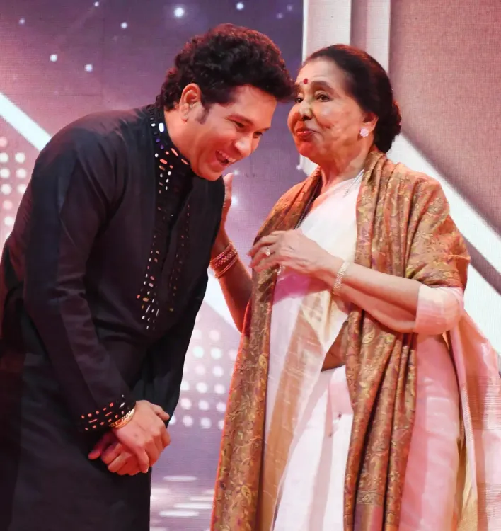 A Heartfelt Goodbye: Sachin and Virat Honor Asha Bhosle's Legacy