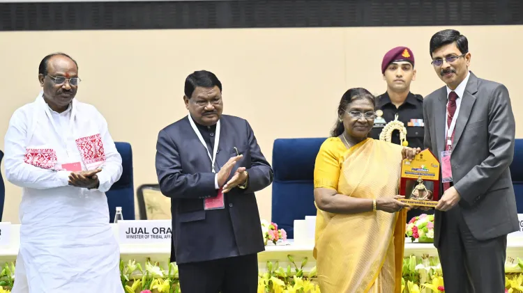 क्या आदि कर्मयोगी अभियान में मध्य प्रदेश का प्रदर्शन अत्युत्तम है? राष्ट्रपति मुर्मू ने किया सम्मानित