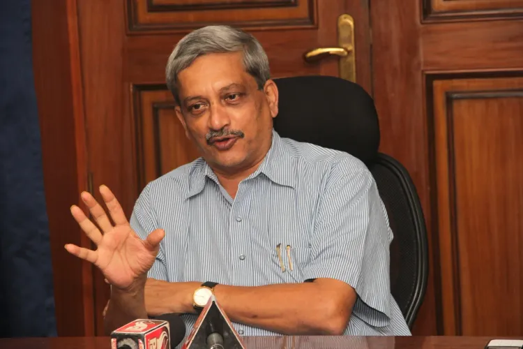 मनोहर पर्रिकर: स्कूटर पर सवारी करने वाले सादगी के प्रतीक