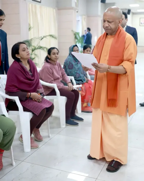 क्या मुख्यमंत्री योगी आदित्यनाथ ने आमजन की समस्याओं के समाधान पर ध्यान दिया?