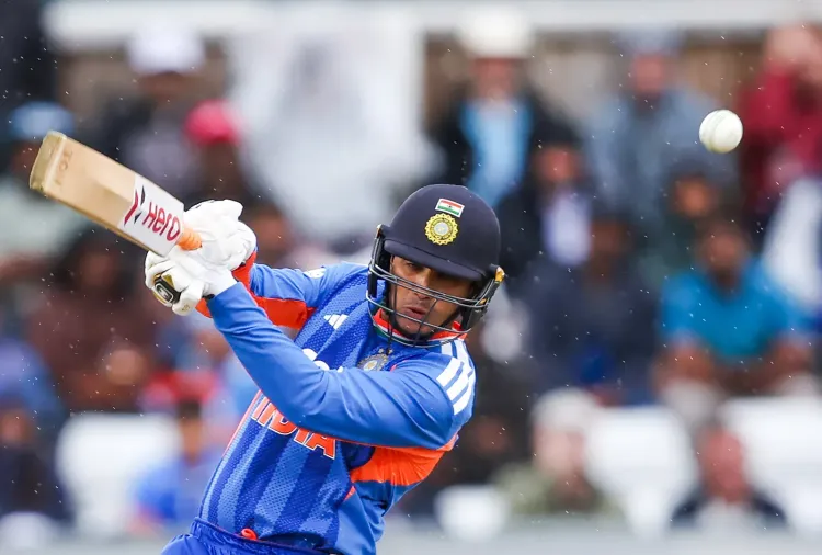 अभिषेक शर्मा ने 20 गेंदों में जड़ा अर्धशतक, इंग्लैंड में भारत का सबसे तेज़ टी20 फिफ्टी रिकॉर्ड