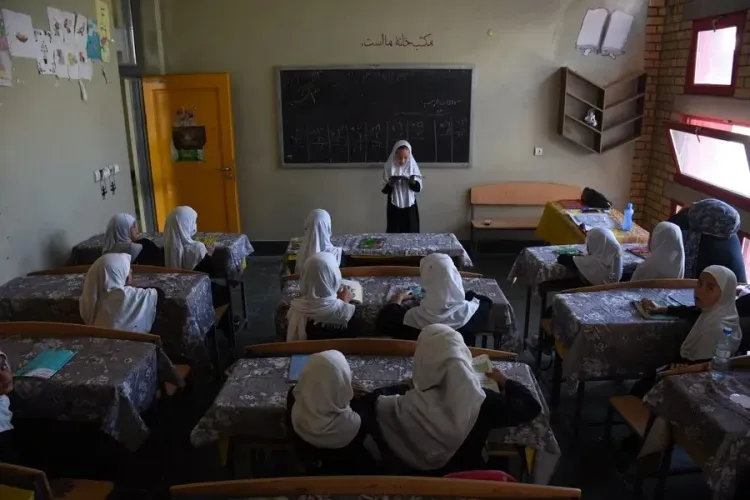 2.4 Million Girls Barred from School in Afghanistan, UNESCO Warns