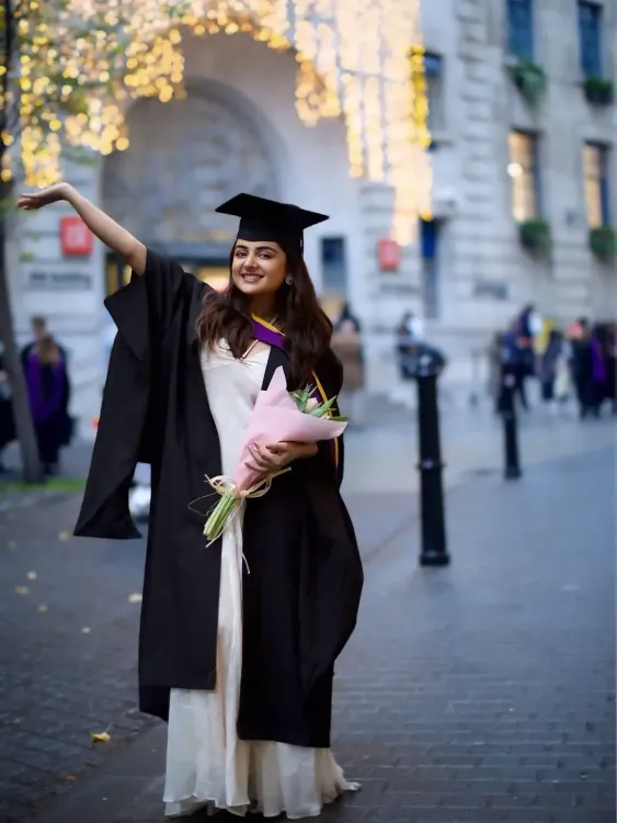 Did the Actress Who Portrayed Mohanlal's Youngest Daughter in 'Drishyam' Just Graduate from the London School of Economics?