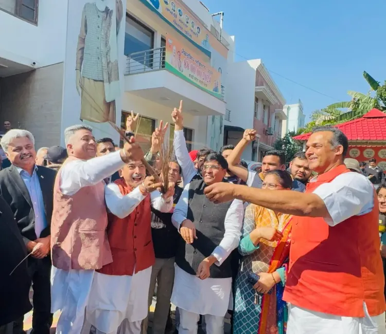 Opposition Intensifies Efforts to Dismantle AAP's Stronghold in Punjab Post Delhi Defeat