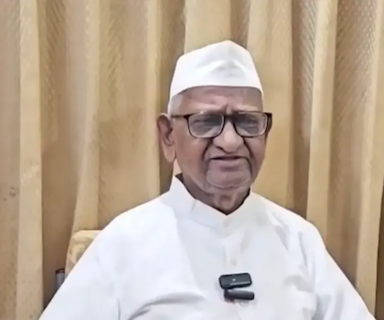 अन्ना हजारे का AAP पर बड़ा बयान: 'सही काम होता तो नेता न छोड़ते पार्टी'