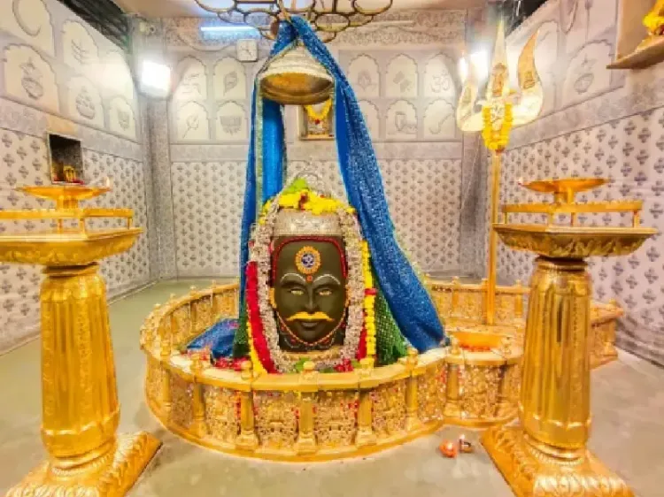 क्या अहमदाबाद में उज्जैन महाकाल मंदिर का अद्वितीय प्रतिरूप है, जहां रोजाना भस्म आरती और शृंगार होता है?