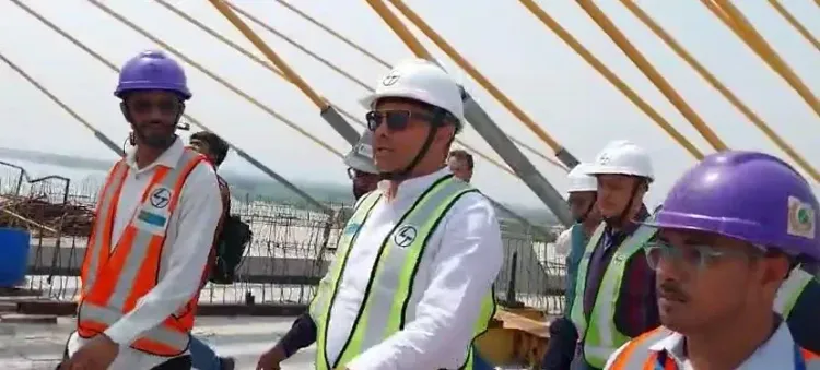 Will the Barapullah Phase-3 flyover be finished by December?