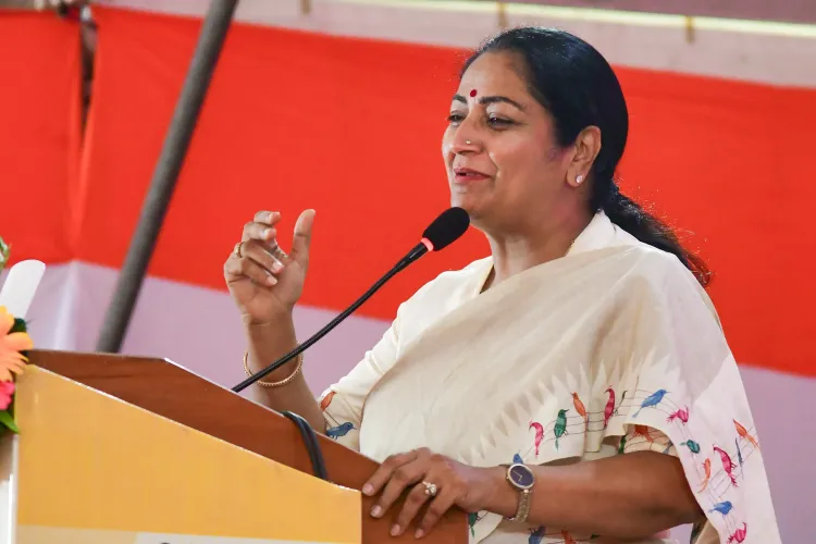 How is CM Rekha Gupta Planning to Transform Delhi's Universities?