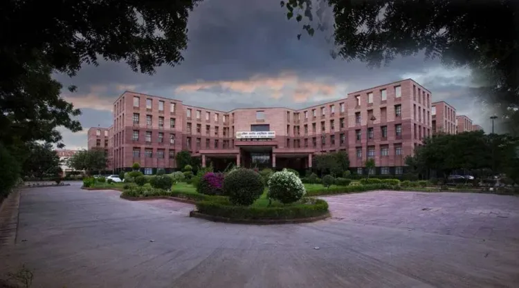 एम्स बिलासपुर में जूनियर रेजिडेंट के 41 पदों पर भर्ती, 22 जून है आवेदन की अंतिम तिथि