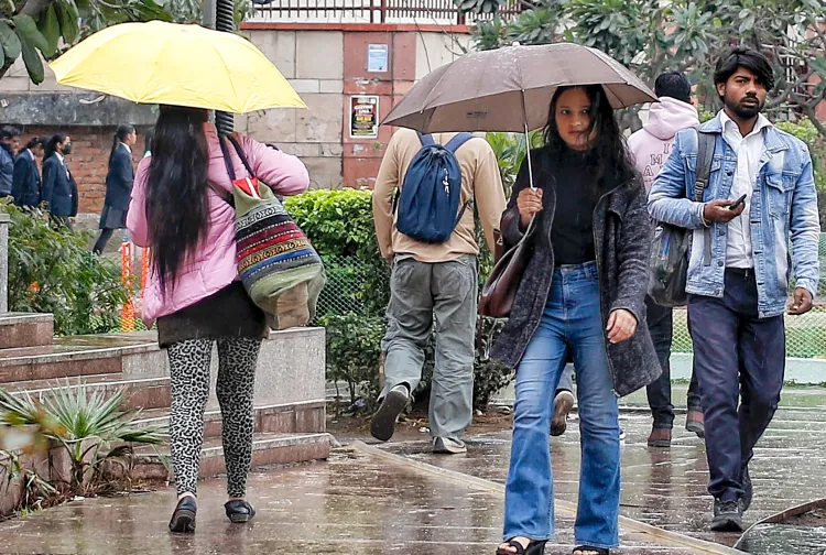Airlines Provide Travel Warnings as Rain and Thunderstorms Loom