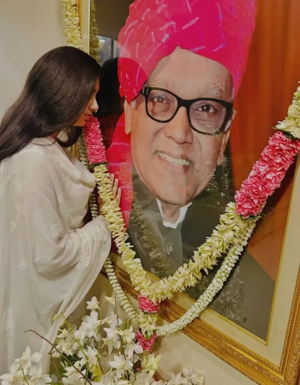 Aishwarya Rai Bachchan's Heartfelt Tribute to Late Father on His Death Anniversary