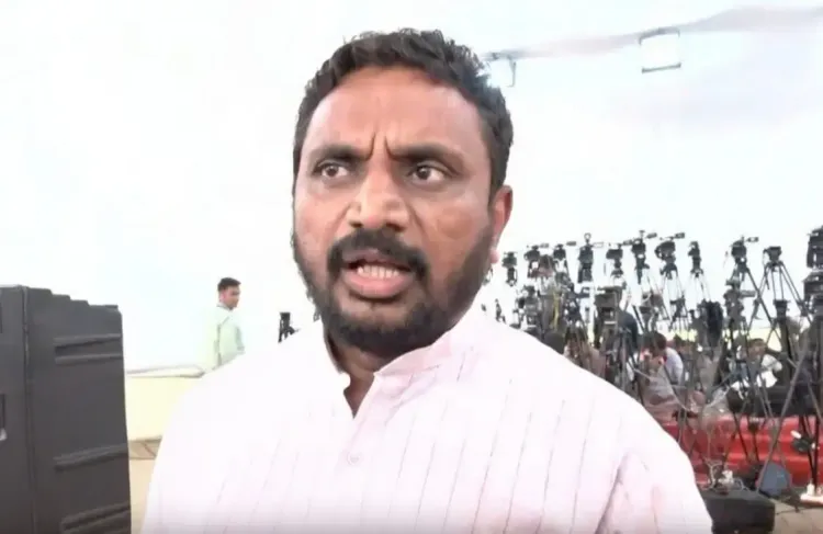 अमोल मिटकरी ने अजित पवार विमान दुर्घटना पर उठाए गंभीर प्रश्न, बीमा लाभ की आशंका