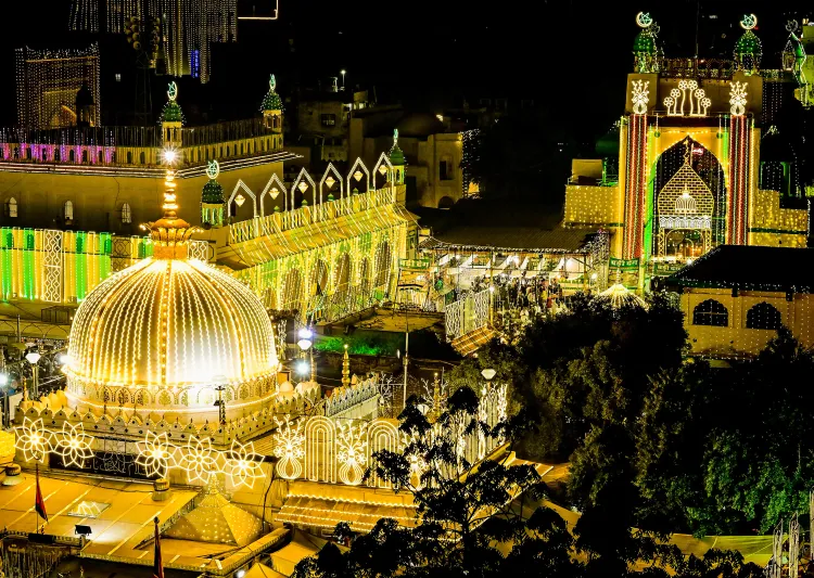 Is there a Shiva Temple within the Ajmer Dargah complex?