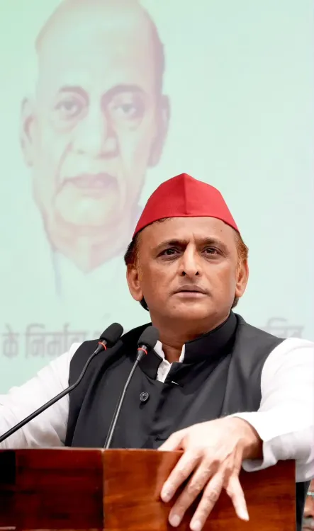 अखिलेश यादव का BJP पर हमला: 'राजनीतिक दल नहीं, गैंग है' — UP से हटी तो देश से भी जाएगी