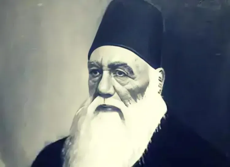 Akhilesh Yadav pays tribute to Sir Syed Ahmad Khan on birth anniversary