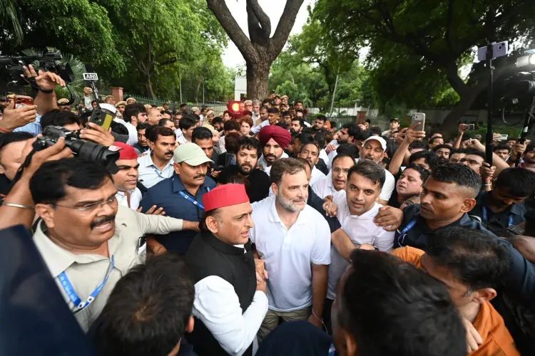 Akhilesh Yadav posts defiant couplet on detention and resolve