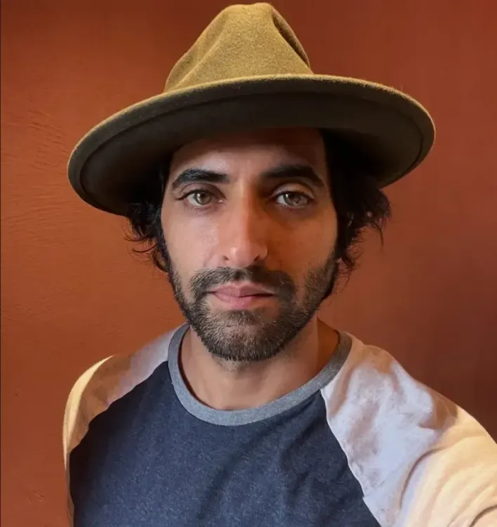 Has Akshay Oberoi Found a ‘Huge Learning Curve’ Working with Manoj Bajpayee?