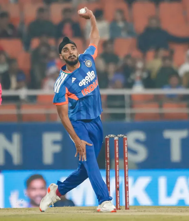 Why Does Arshdeep Make Bowling with Him So Enjoyable for Rana?