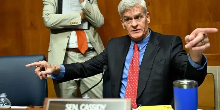 अमेरिकी सीनेटरों ने स्वास्थ्य सेवा की लागत में कमी लाने के लिए द्विदलीय प्रस्तावों का समर्थन किया