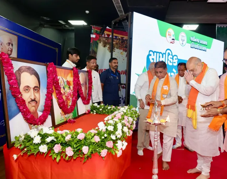 Amit Shah Backs 'Ek Ped Maa Ke Naam' Drive in Gandhinagar