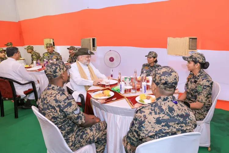 Amit Shah Meets BSF Jawans at Lankamura Outpost, Tripura