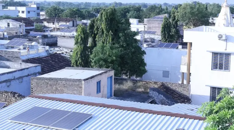 क्या अमरेली के दुधाला गांव ने सौर ऊर्जा से बिजली बिल को शून्य कर दिया?