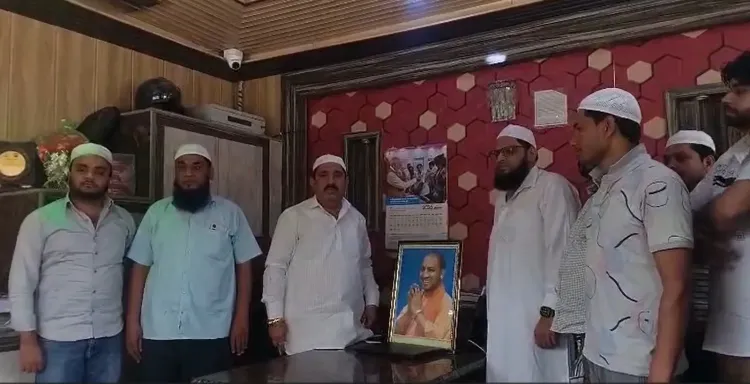 योगी आदित्यनाथ के 55वें जन्मदिन पर अमरोहा में मुस्लिम समाज की दुआएं, कालकाजी मंदिर में रुद्राभिषेक