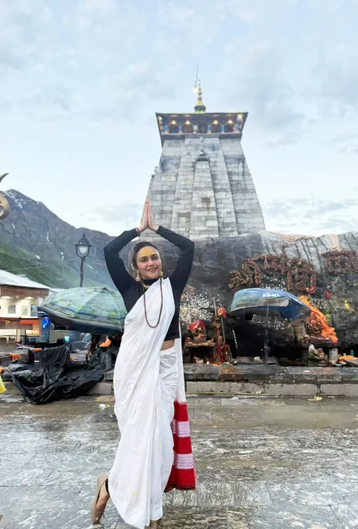 Did Amruta Khanvilkar Celebrate International Yoga Day at Kedarnath Temple?