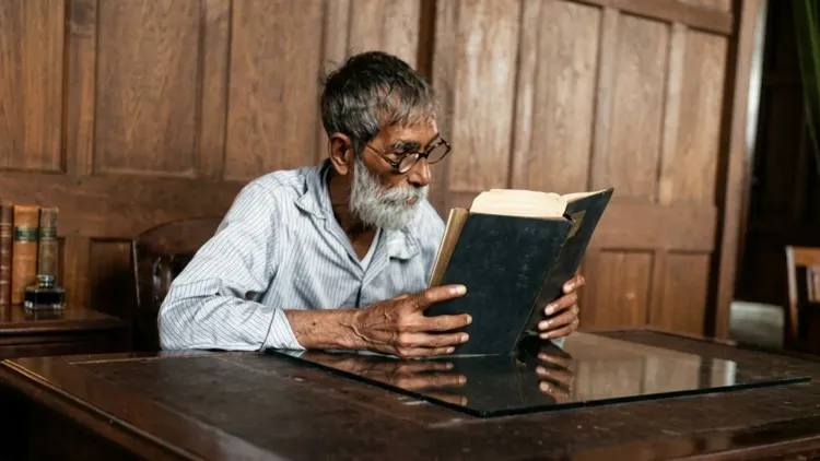आचार्य प्रफुल्ल चंद्र राय: रंगभेद को चुनौती देकर बने भारतीय रसायन विज्ञान के जनक