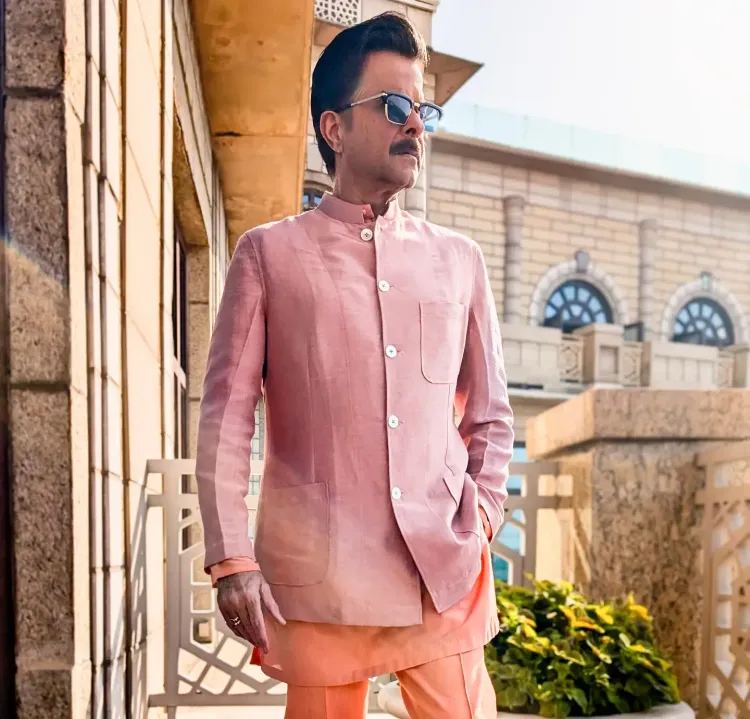 Anil Kapoor calls Rani Mukerji ‘sellable, watchable, & brilliant’ as she completes 30 years in Bollywood