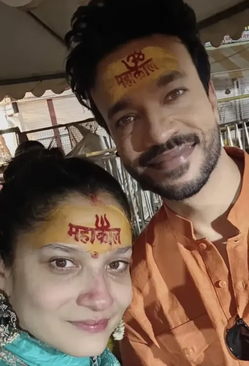 Ankita Lokhande and Vicky Jain's 4 AM Visit to Mahakaal Temple