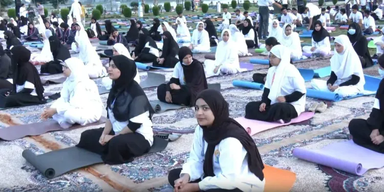 अंतरराष्ट्रीय योग दिवस 2026: जम्मू-कश्मीर में हजारों ने किया योगाभ्यास, जम्मू में अनोखा अंडरवॉटर योग सत्र