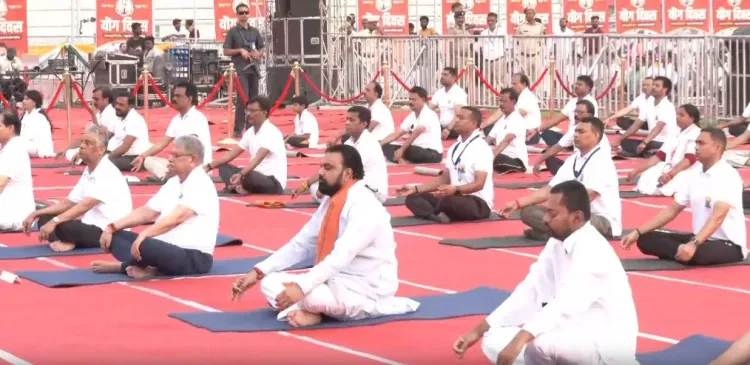 12वें अंतरराष्ट्रीय योग दिवस पर बिहार में उत्साह, नेताओं ने स्वस्थ जीवन का संदेश दिया