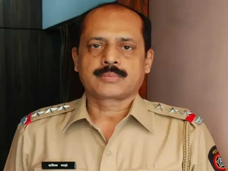सचिन वाझे को एंटीलिया-हिरेन मामले में जमानत, पाँच जिलों में प्रवेश पर रोक