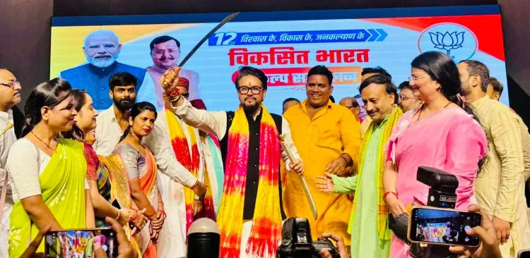 Anurag Thakur Highlights NDA's 12 Years at Kanpur BJP Drive
