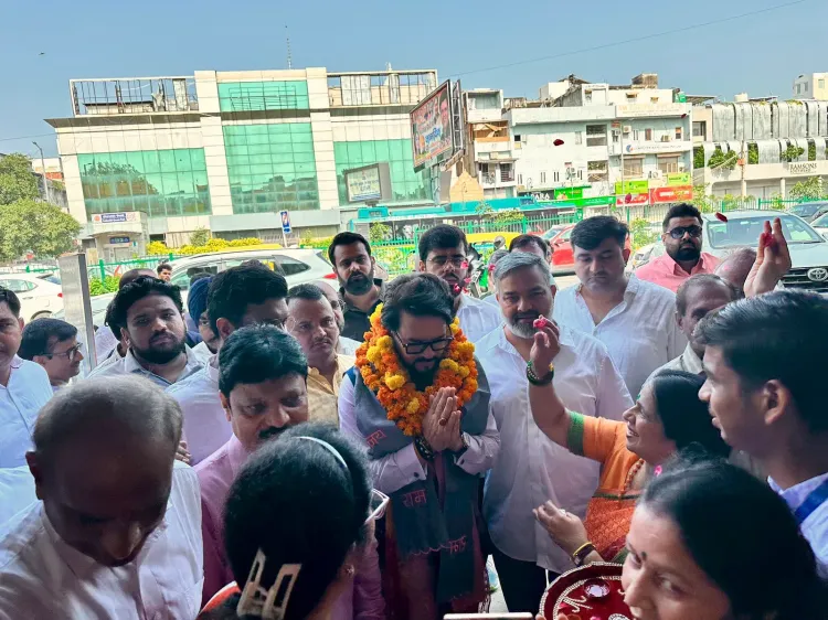Anurag Thakur joins Independence Day event at DAV School Delhi