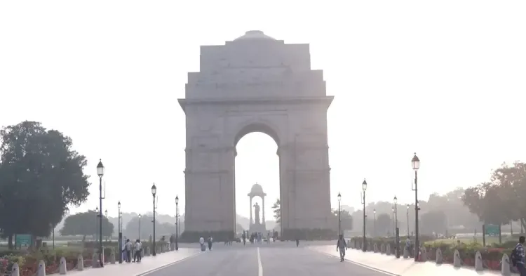क्या एक्यूआई ने बढ़ाई चिंता? एनसीआर में गाजियाबाद और नोएडा समेत दिल्ली के कई इलाके रेड जोन में शामिल