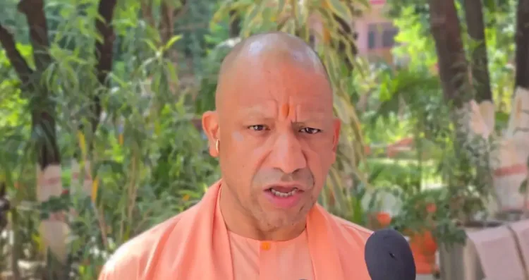 योगी आदित्यनाथ की कांग्रेस को चेतावनी: अराजकता बंद करो, वरना बचा राजनीतिक अस्तित्व भी खत्म होगा