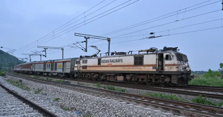 Did the Ara–Sasaram passenger train collide with a rotavator in Bihar's Bhojpur?