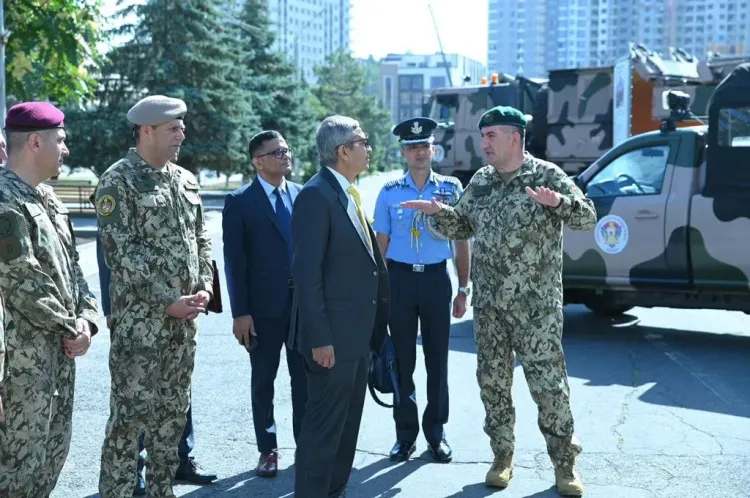 रक्षा सचिव राजेश कुमार सिंह ने आर्मेनिया सैन्य अकादमी का दौरा किया, भारत-आर्मेनिया रक्षा साझेदारी को नई दिशा