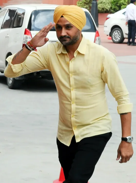 हरभजन सिंह का बयान: अरविंद केजरीवाल और मनीष सिसोदिया का बरी होना सत्य की विजय है